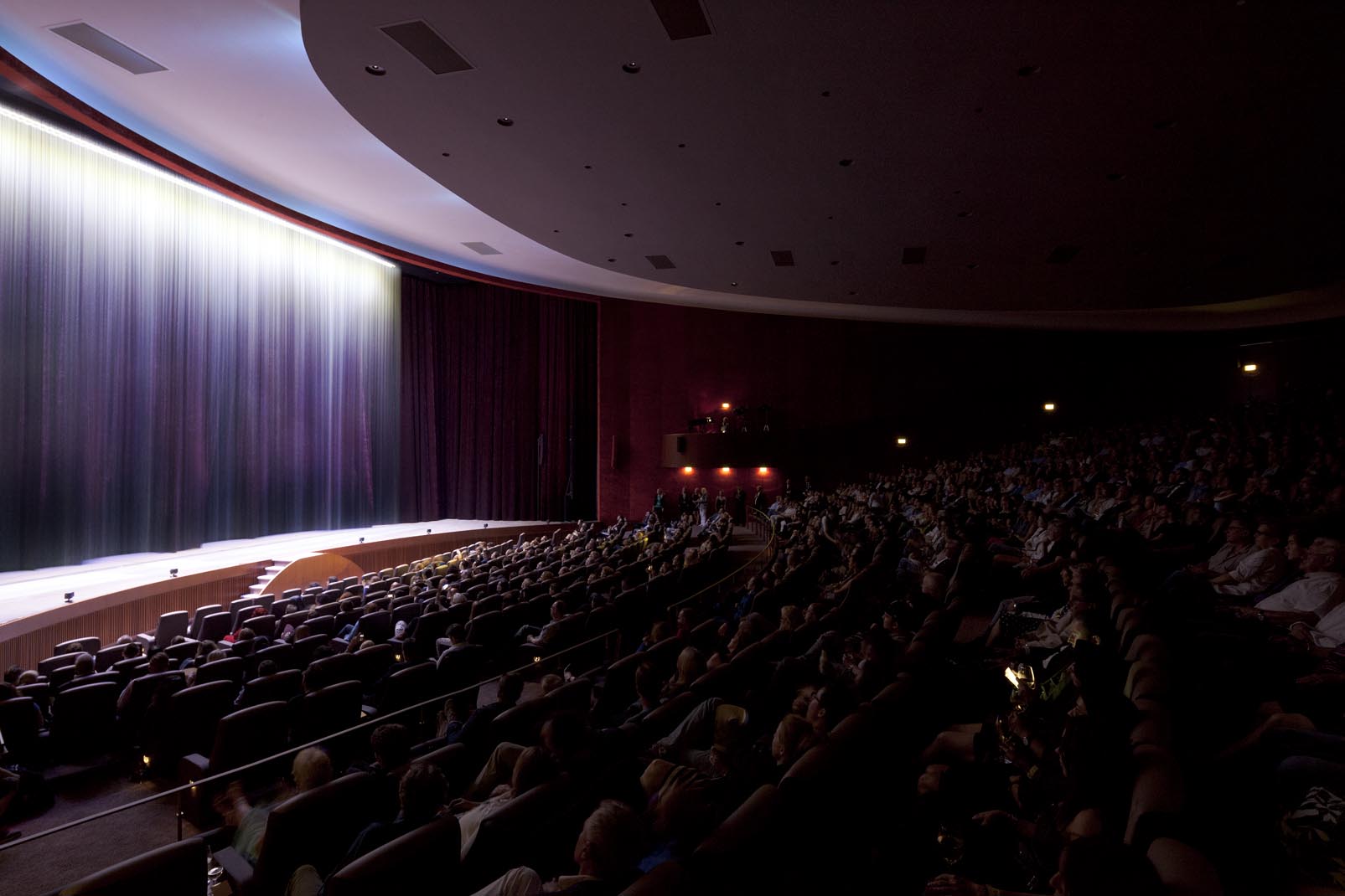 AQUASCRIPT DRAPES Zoo Palast